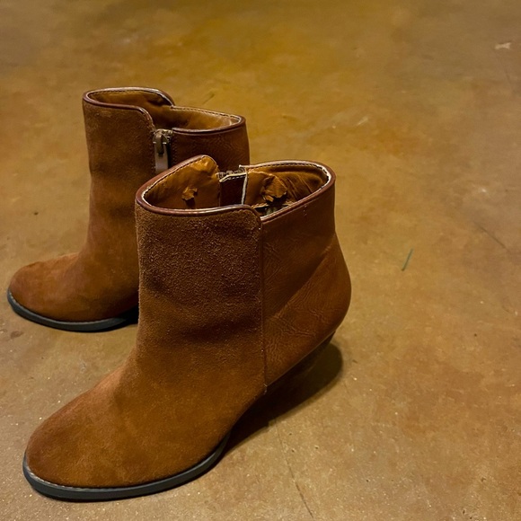 Very Volatile Ankle Boots Size 7.5 - Picture 1 of 8